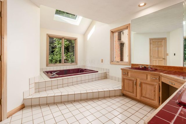 259 Autumn Leaf Court, Columbus, OH 43235