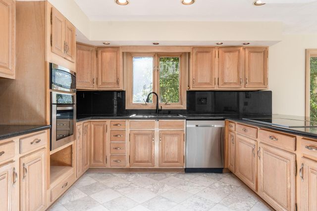 259 Autumn Leaf Court, Columbus, OH 43235