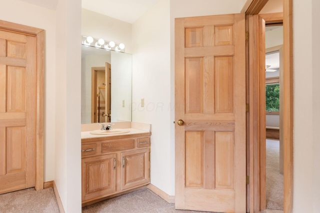 259 Autumn Leaf Court, Columbus, OH 43235