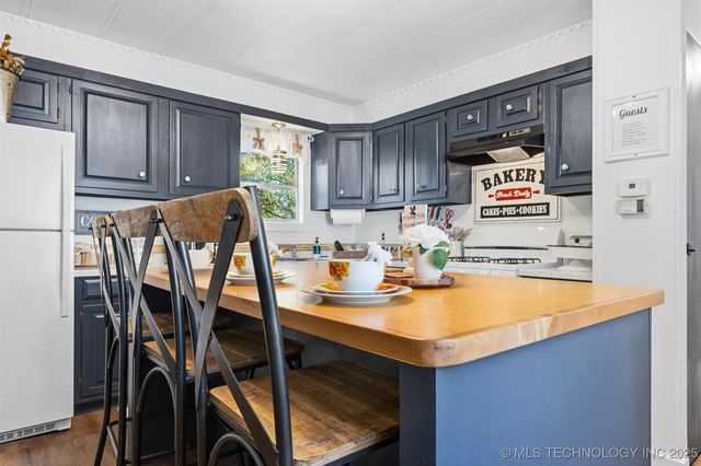 29300 Hwy 82 91, Park Hill, OK 74451