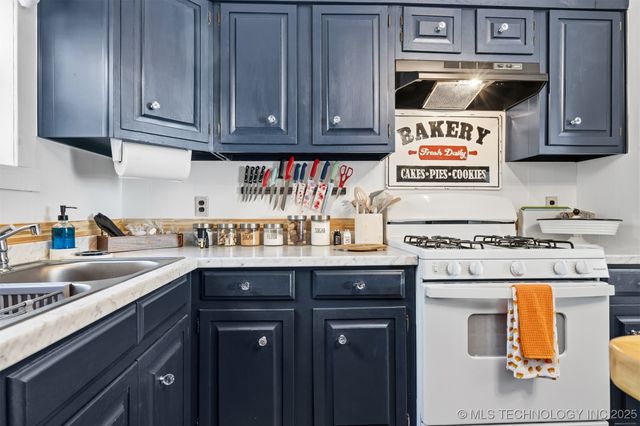 29300 Hwy 82 91, Park Hill, OK 74451