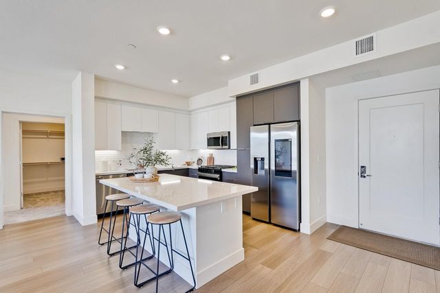 3698 Vision Common 221, Fremont, CA 94538