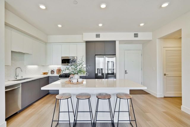 3698 Vision Common 221, Fremont, CA 94538