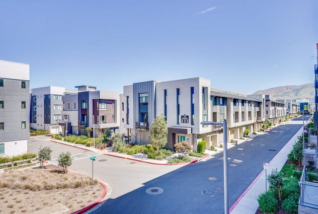 3698 Vision Common 221, Fremont, CA 94538