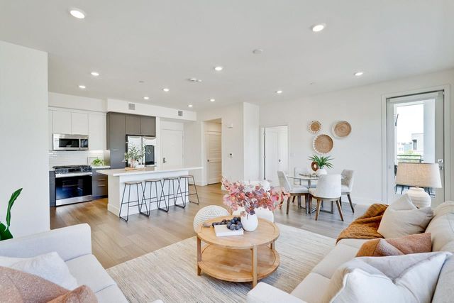 3698 Vision Common 221, Fremont, CA 94538