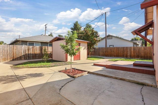 309 Forrest Ave, Lodi, CA 95240