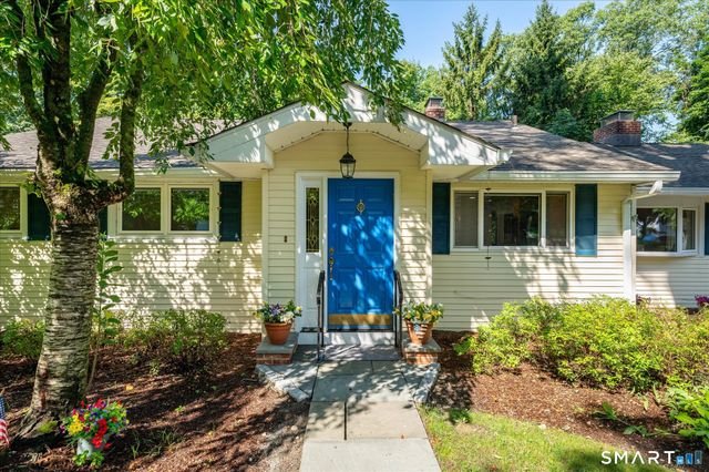 27 Archer Lane, Stamford, CT 06905