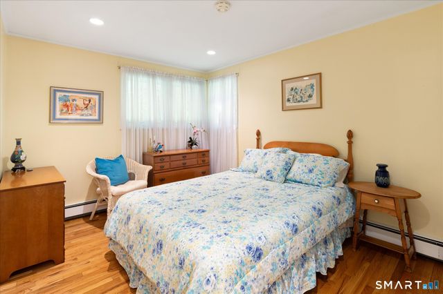27 Archer Lane, Stamford, CT 06905