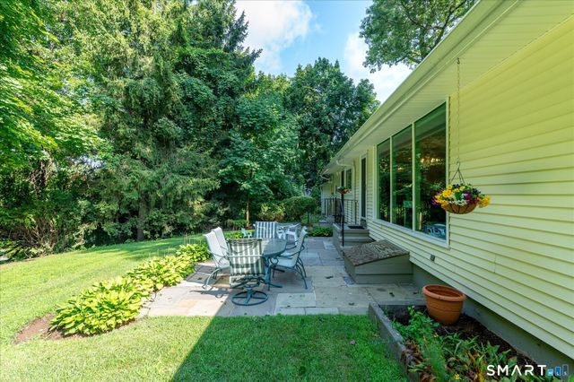 27 Archer Lane, Stamford, CT 06905