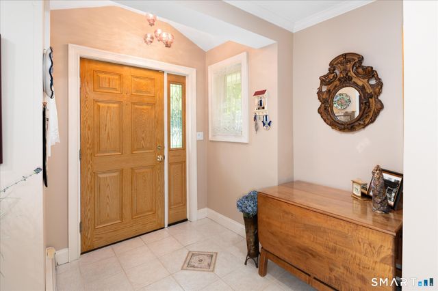 27 Archer Lane, Stamford, CT 06905
