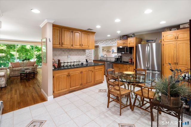 27 Archer Lane, Stamford, CT 06905