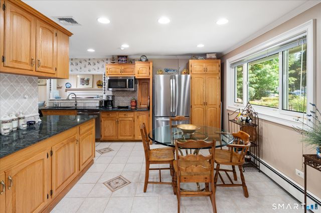 27 Archer Lane, Stamford, CT 06905