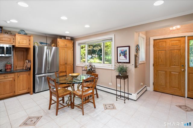 27 Archer Lane, Stamford, CT 06905