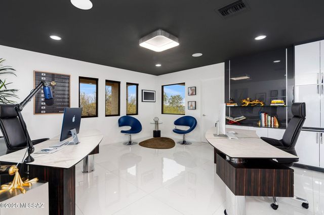 6030 E Finisterra, Tucson, AZ 85750