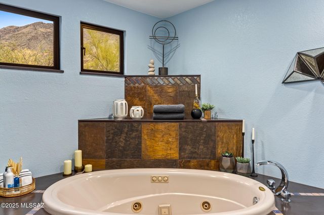 6030 E Finisterra, Tucson, AZ 85750