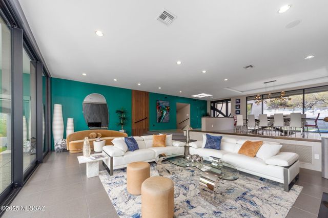 6030 E Finisterra, Tucson, AZ 85750