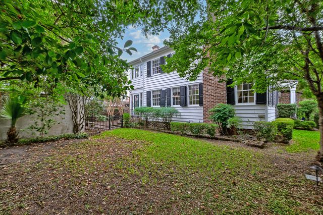 10 Chalmers Street, Charleston, SC 29401