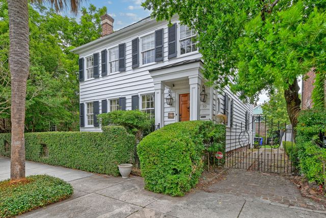 10 Chalmers Street, Charleston, SC 29401