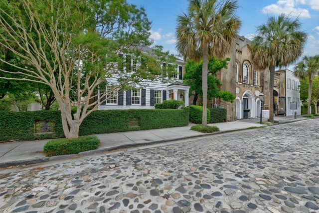10 Chalmers Street, Charleston, SC 29401