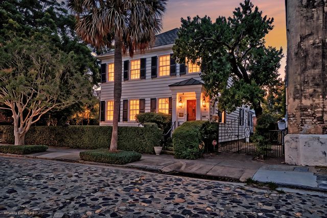 10 Chalmers Street, Charleston, SC 29401