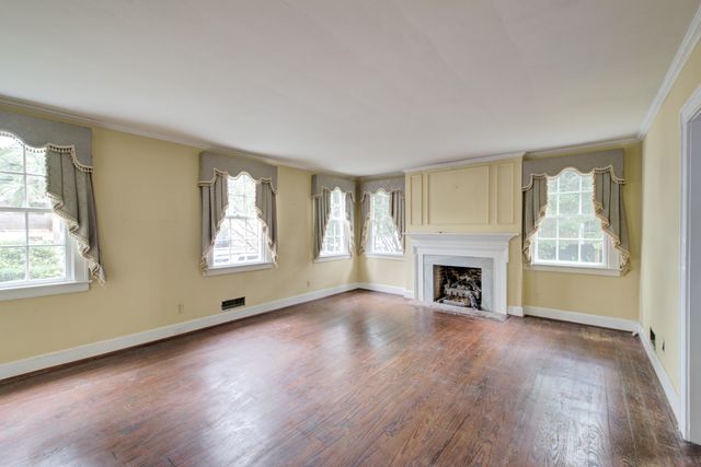 10 Chalmers Street, Charleston, SC 29401