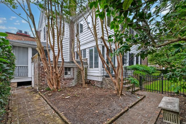 10 Chalmers Street, Charleston, SC 29401