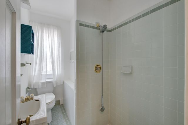 10 Chalmers Street, Charleston, SC 29401