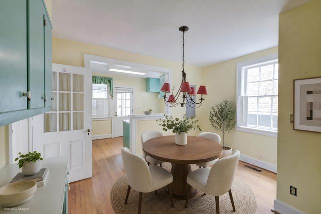 10 Chalmers Street, Charleston, SC 29401