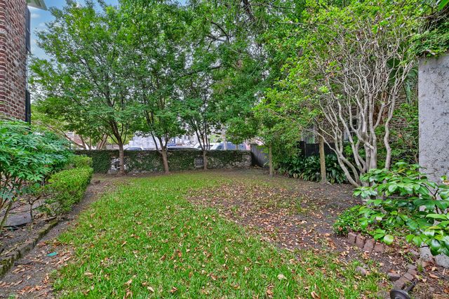 10 Chalmers Street, Charleston, SC 29401