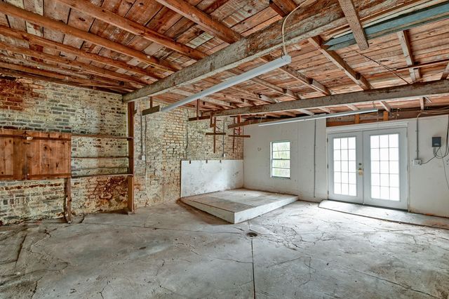 10 Chalmers Street, Charleston, SC 29401