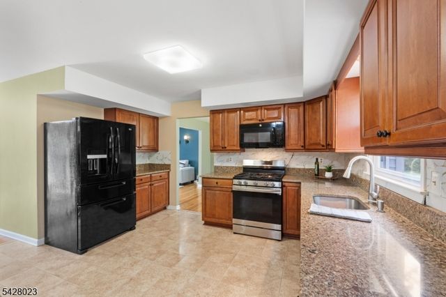 173 Beekman Ln, Hillsborough Twp., NJ 08844