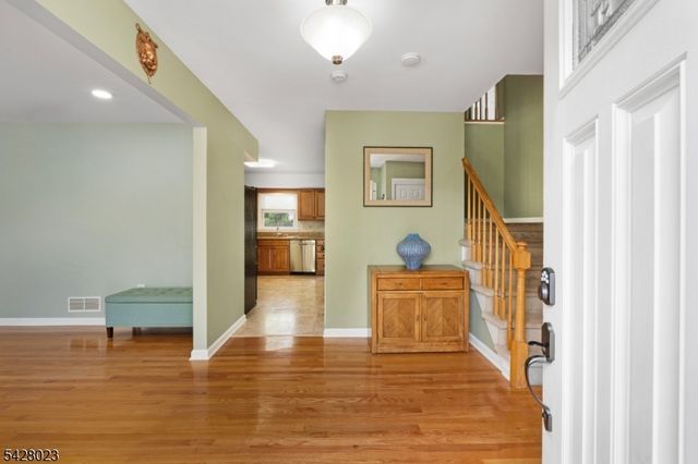 173 Beekman Ln, Hillsborough Twp., NJ 08844