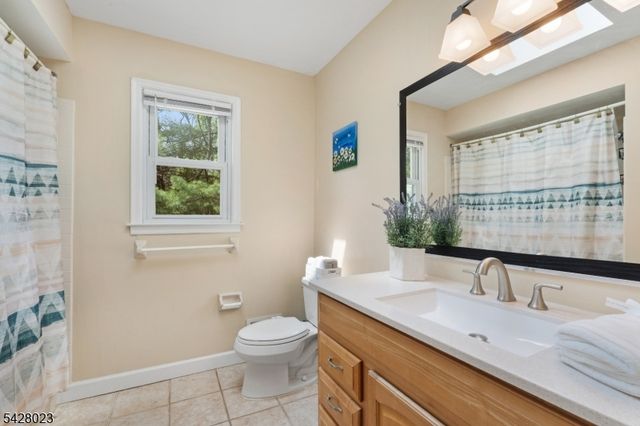 173 Beekman Ln, Hillsborough Twp., NJ 08844