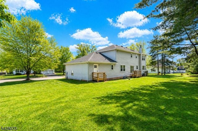 173 Beekman Ln, Hillsborough Twp., NJ 08844