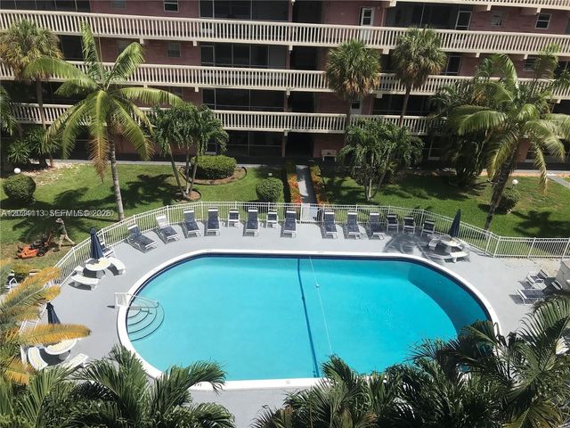 180 NE 12th Avenue 16E, Hallandale Beach, FL 33009