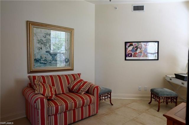 157 Colonade CIR 1002, Naples, FL 34103