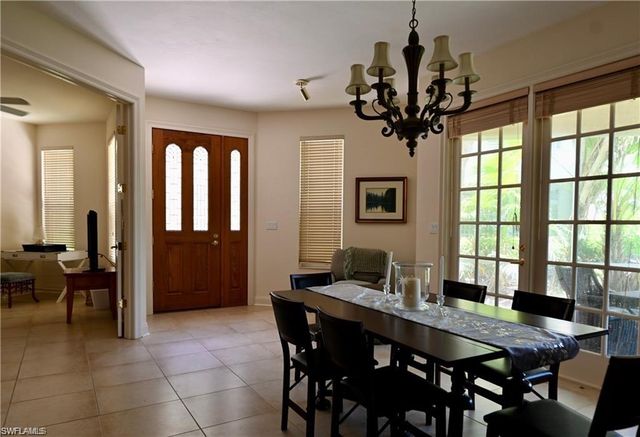 157 Colonade CIR 1002, Naples, FL 34103