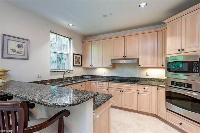 157 Colonade CIR 1002, Naples, FL 34103
