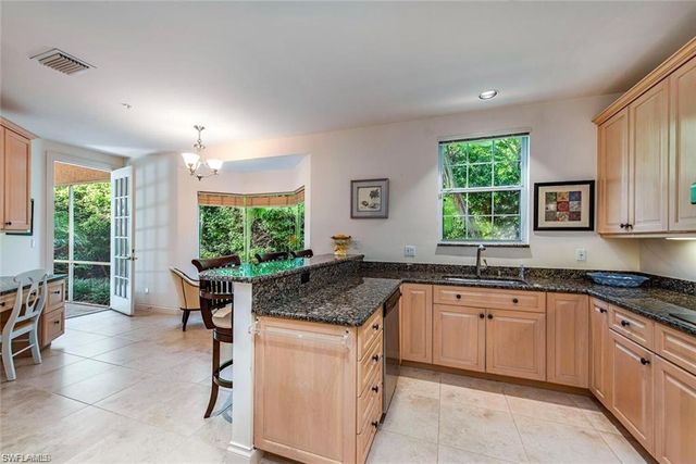 157 Colonade CIR 1002, Naples, FL 34103