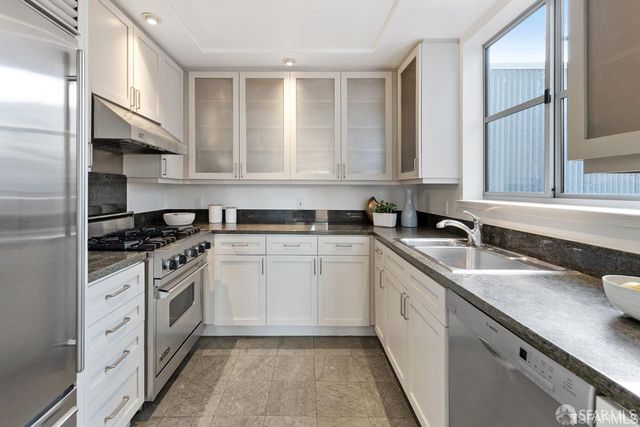 15 Lucerne Street B, San Francisco, CA 94103