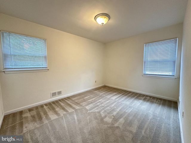 2237 HIGHLAND AVE, Falls Church, VA 22046
