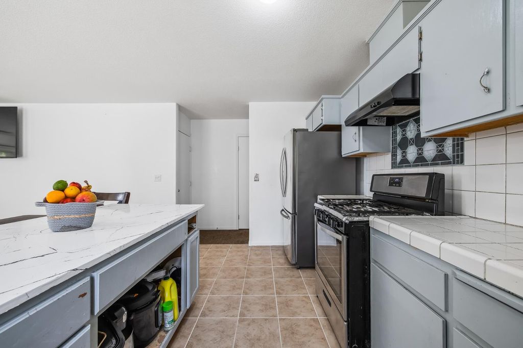 Image 20 of property listing at 22549 Fir Street, Chowchilla, CA 93610