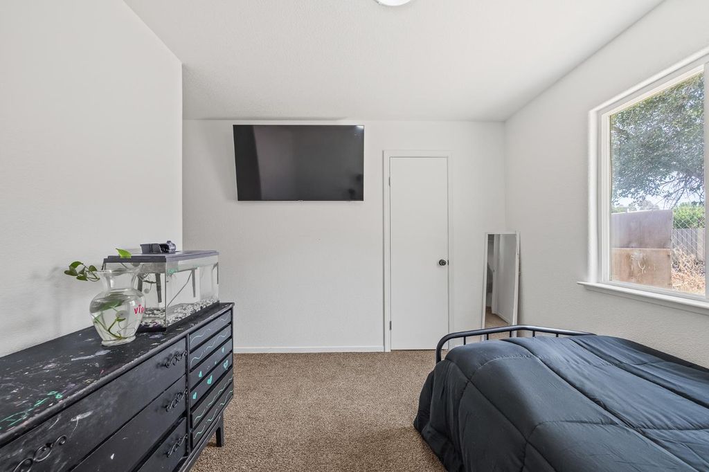 Image 37 of property listing at 22549 Fir Street, Chowchilla, CA 93610