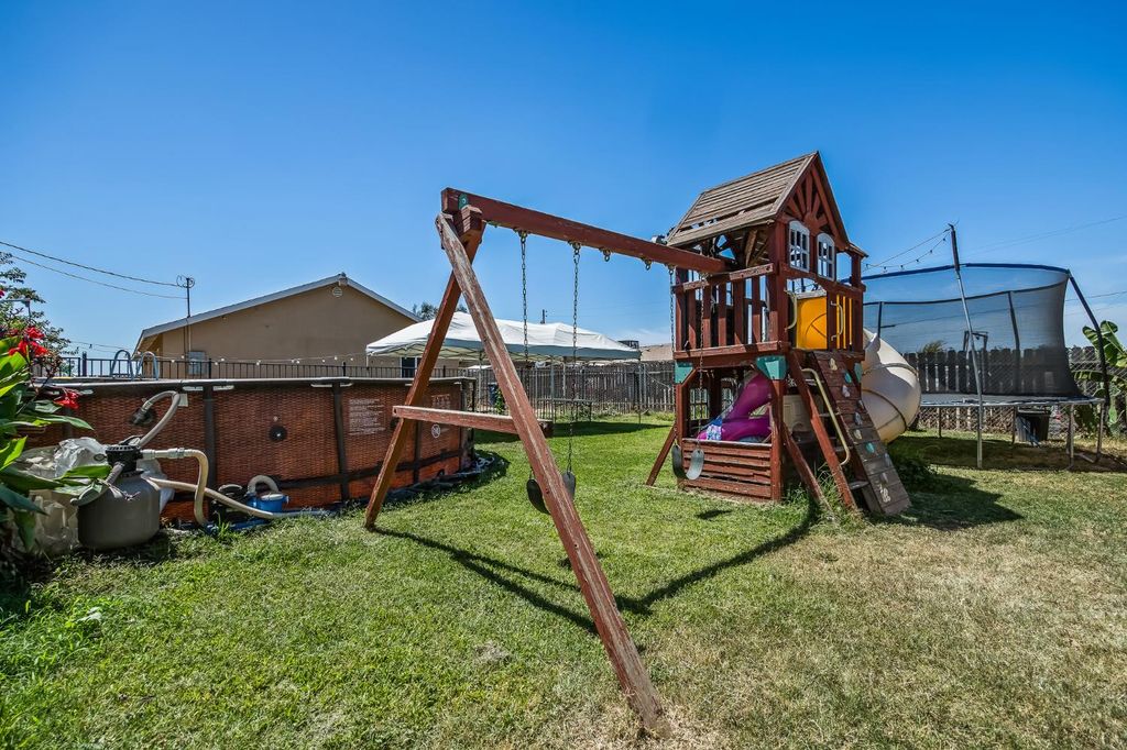 Image 42 of property listing at 22549 Fir Street, Chowchilla, CA 93610