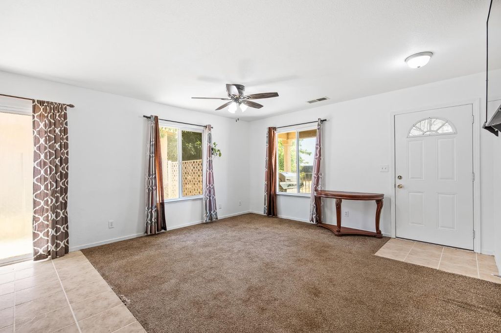 Image 8 of property listing at 22549 Fir Street, Chowchilla, CA 93610