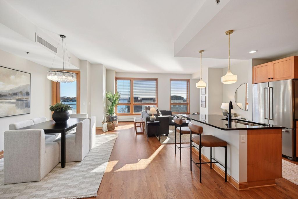 4201 Sunset Drive N406, Spring Park, MN 55384