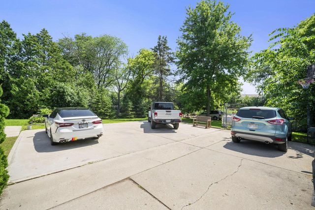 10943 W Appleton AVENUE, Milwaukee, WI 53225