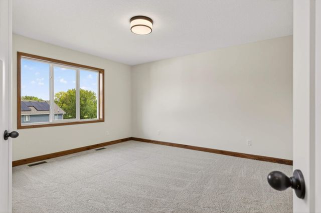 22391 Makah Street NW, Oak Grove, MN 55303