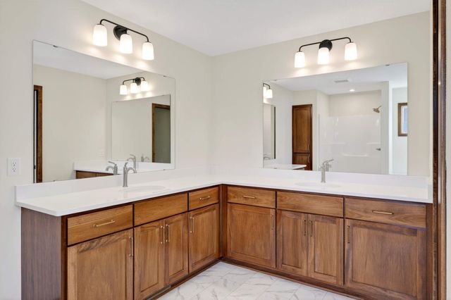 22391 Makah Street NW, Oak Grove, MN 55303