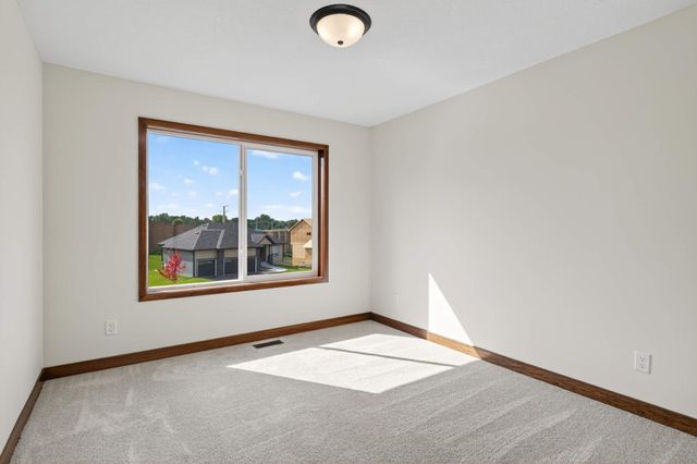 22391 Makah Street NW, Oak Grove, MN 55303